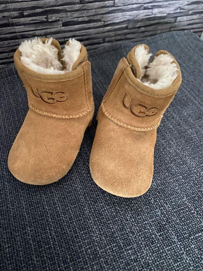 Chaussures bottes Mixte bébé Jesse II Fashion Boot UGG en cuir noisette 20,5 - photo numéro 2