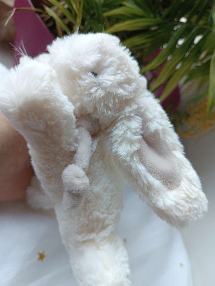 Peluche plush doudou Teddy petit small lapin blanc white allongé couché bunnies Bunny Compagnie - photo numéro 4