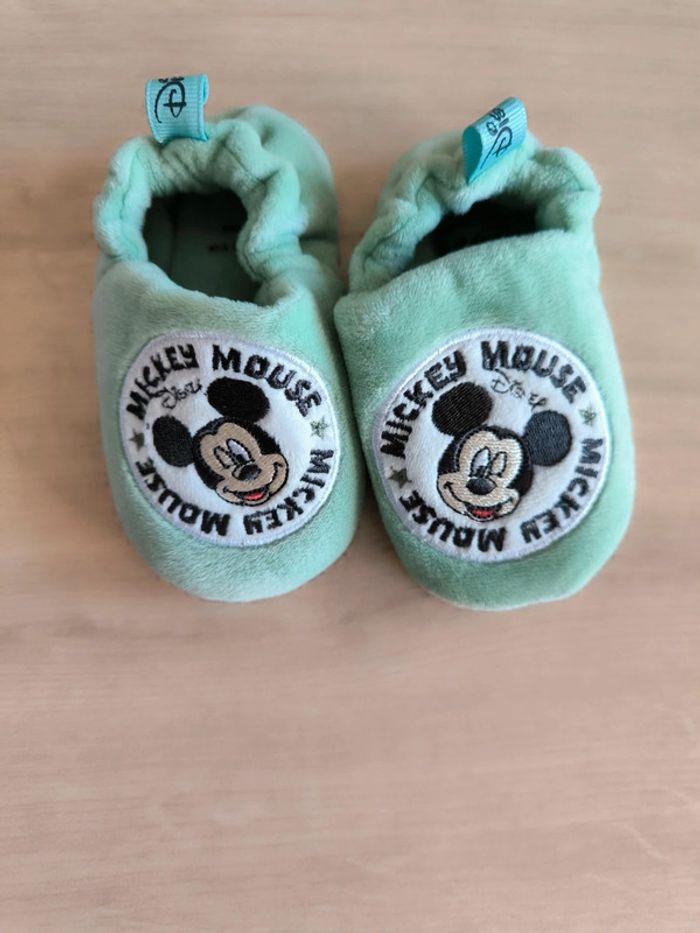 Chaussons Mickey - photo numéro 1