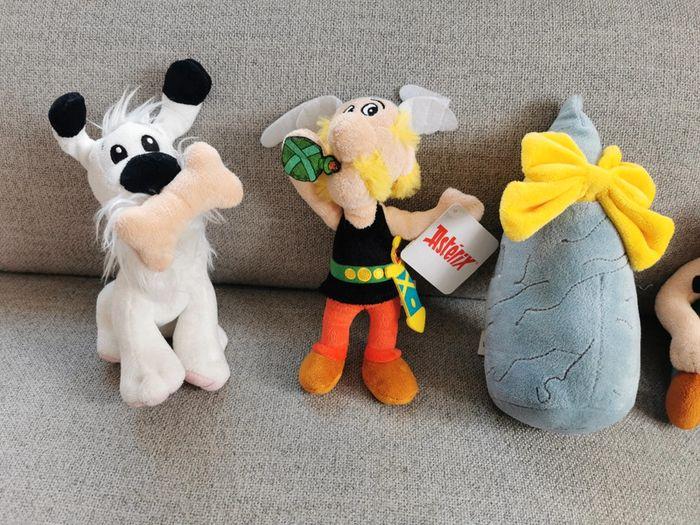 Lot de 5 peluches Asterix et Obelix idefix menhir assurancetourix - photo numéro 2