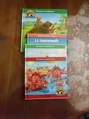 Lot 4 livres sur les dinosaures et mamouth Altaya