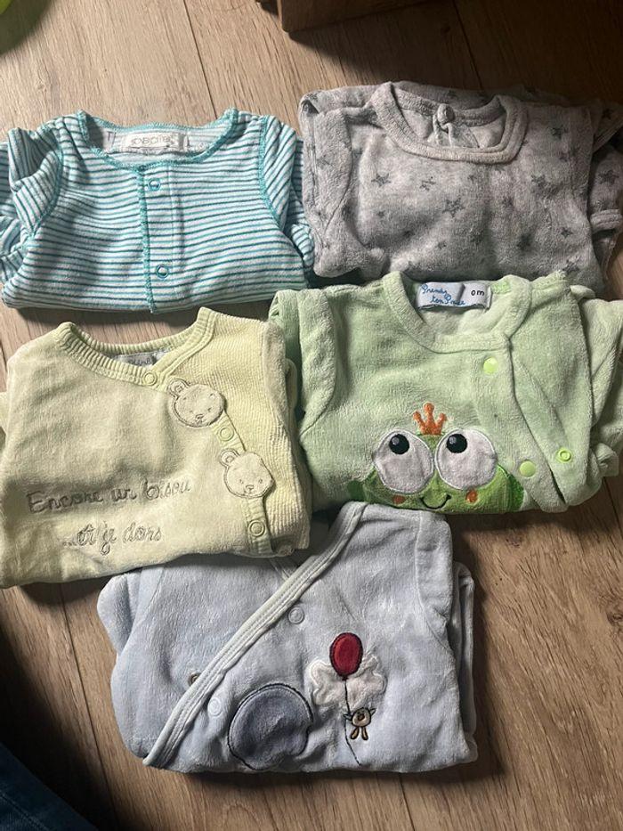 Lot complet de vêtements Naissance - photo numéro 1