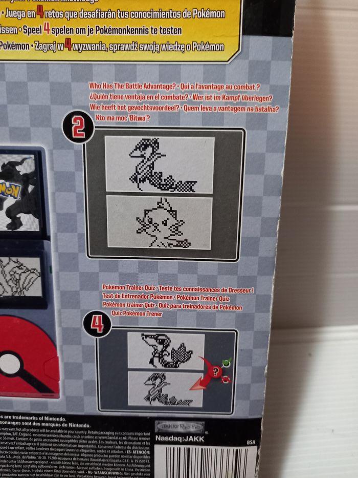 Pokedex électronique noir et blanc - photo numéro 10