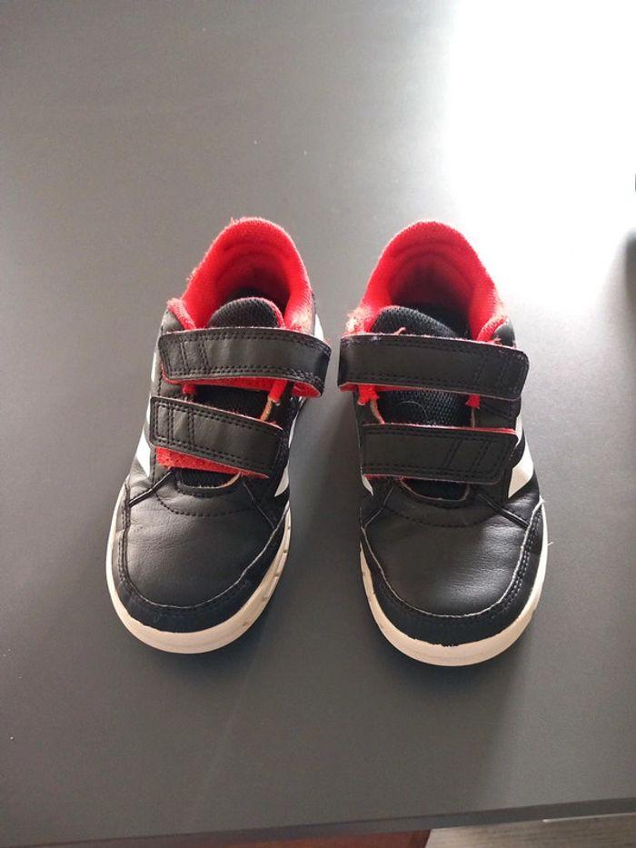 Baskets enfant Adidas taille 28 - photo numéro 1