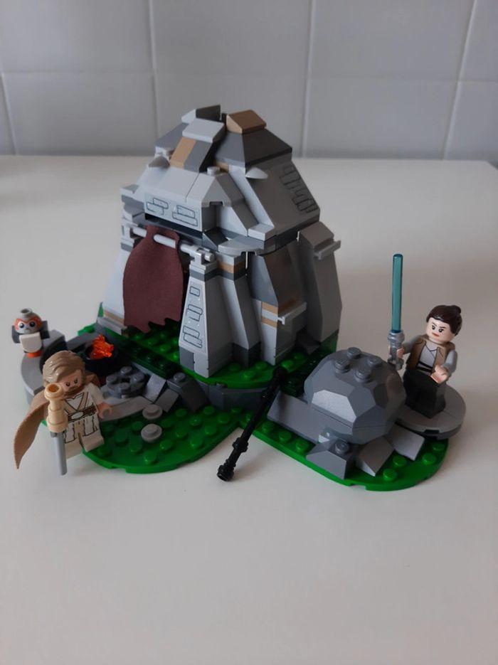 LEGO Star Wars - Entraînement sur l'île d'Ahch-To 75200 - photo numéro 1