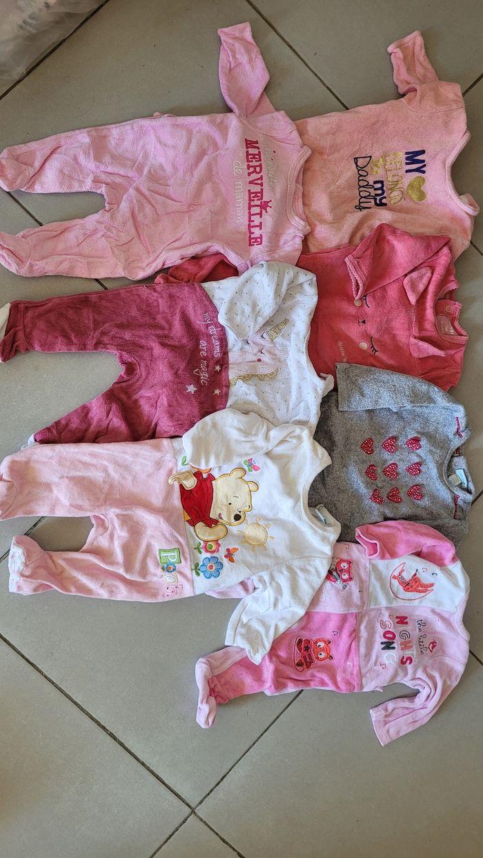 Lot de 7 pyjamas bébé fille  en 3 mois - photo numéro 1