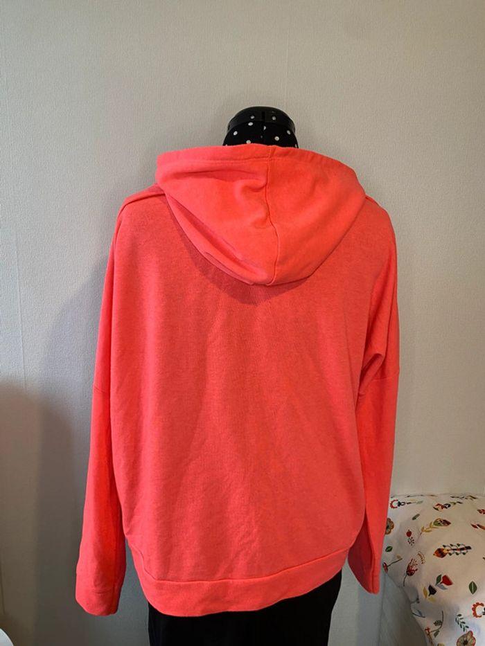 Sweat à capuche rose fluo lettre A Gémo taille L / 40 - photo numéro 3