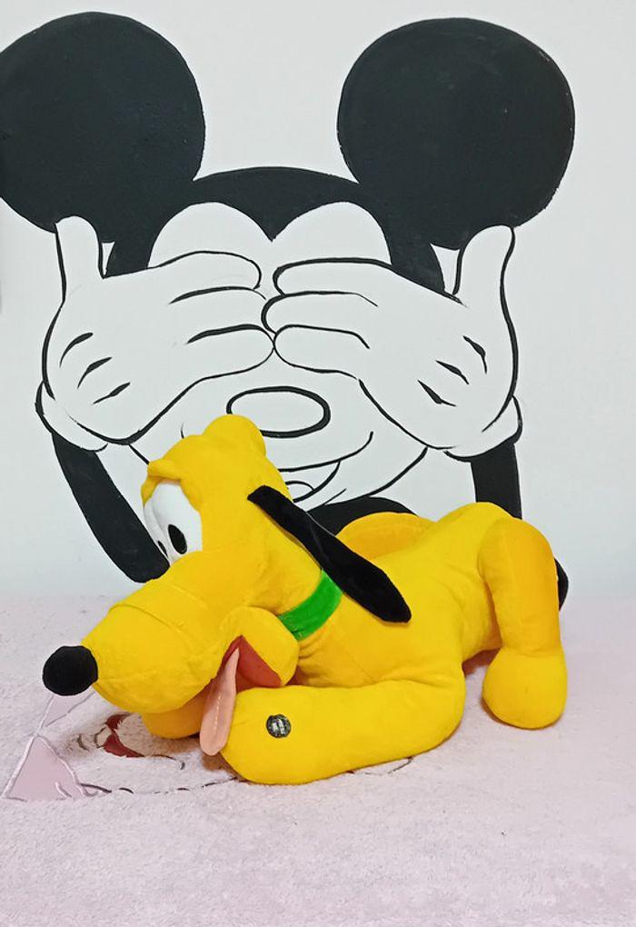 Peluche Plutot Disney - photo numéro 1