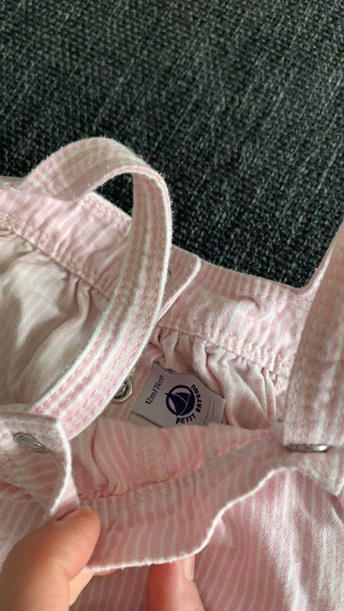 Salopette rayée rose et blanche, petit bateau, 12 mois en bon état - photo numéro 4