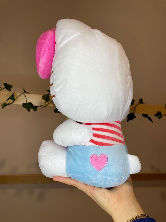 Peluche Hello Kitty avec la fraise - photo numéro 6