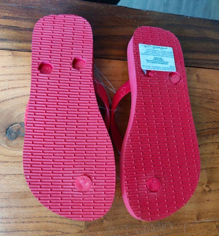 Tongs Havaianias rouges - Taille 33-34 - photo numéro 3