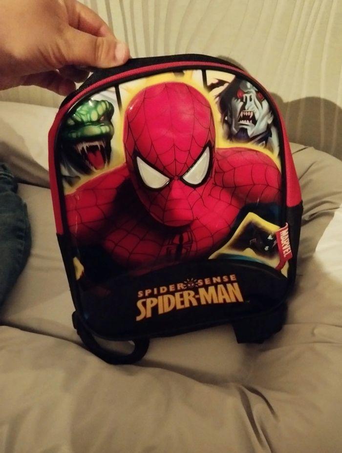 Sac à dos spiderman - photo numéro 1