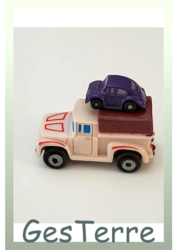 Véhicule miniature Micro machines Galoob Ford Pick-up et mini VW Beetle - photo numéro 1