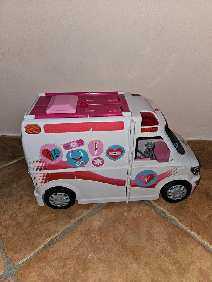 Barbie ambulance - photo numéro 4