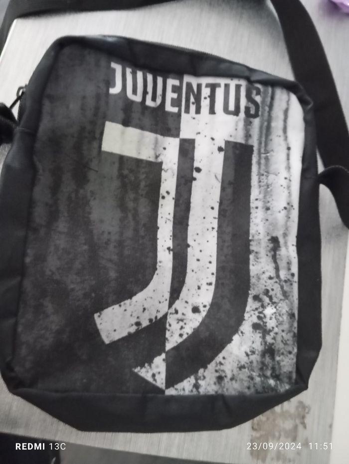 Lot sacoche + trousse Juventus - photo numéro 3