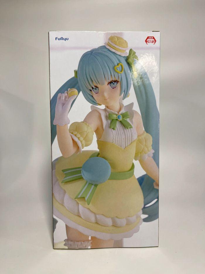 Figurine Hatsune Miku - 22 cm - Macaron Citron - Exceed Sweet Sweets - FuRyu - photo numéro 3