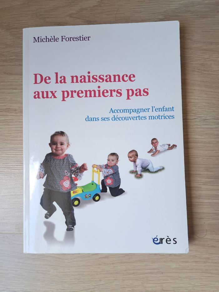 De la naissance aux premiers pas