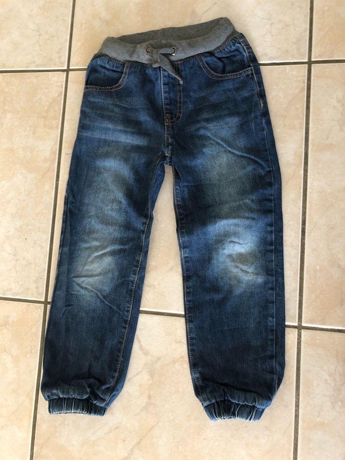 Jeans 4-5 ans - photo numéro 1