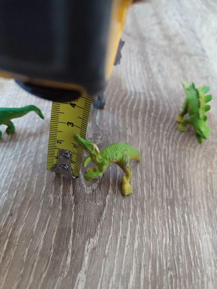 Lot de 7 petits dinosaures - photo numéro 3