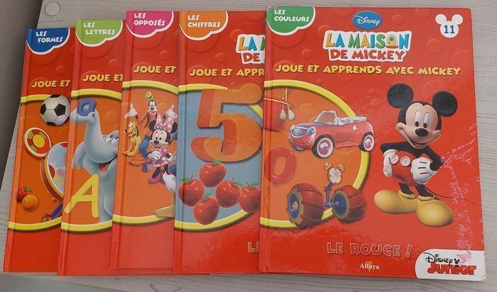 5 livres La maison de Mickey