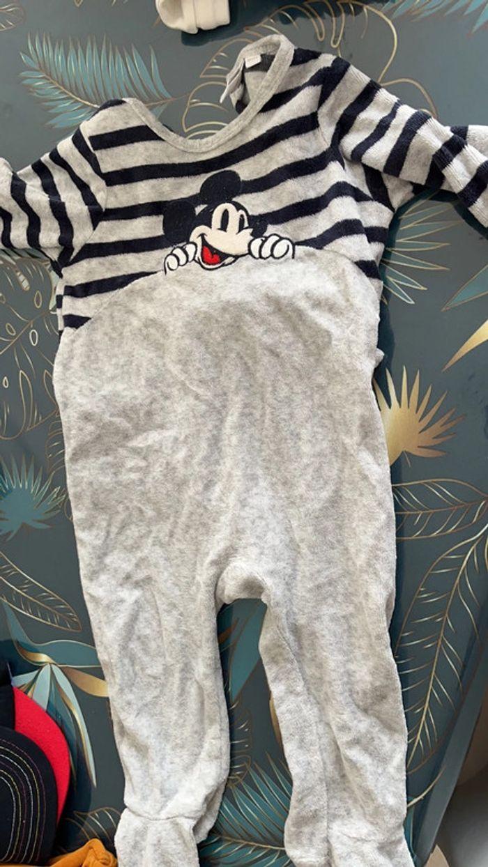 Pyjama 9 mois Mickey - photo numéro 1