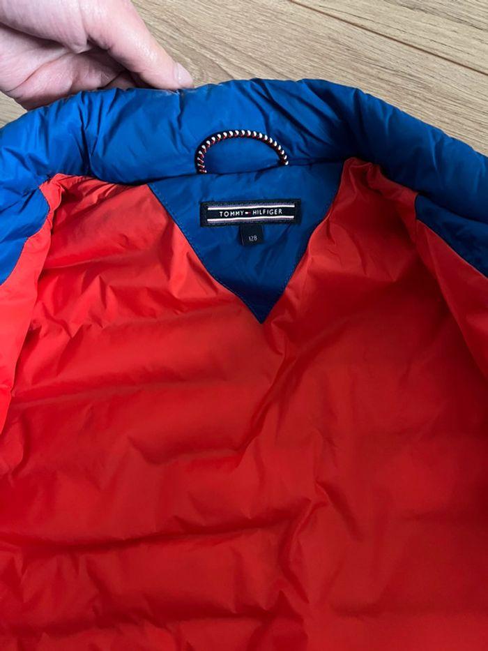 Blouson Tommy Hilfiger 8 ans - photo numéro 3