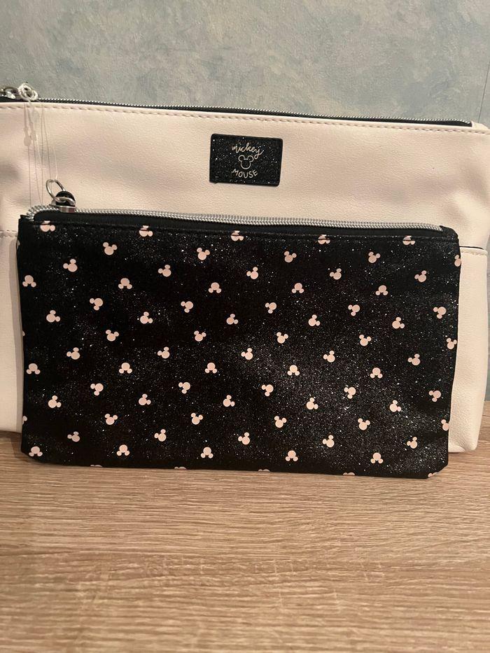 Trousse de toilette et sa pochette Mickey Mouse - photo numéro 4