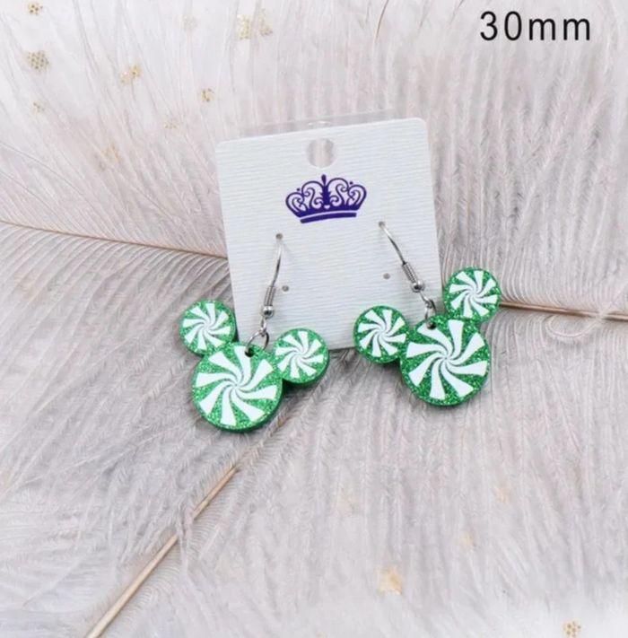 Paire de boucles d'oreilles 
Noel
Disney
Tête Mickey
Sucre d orge 
Vert