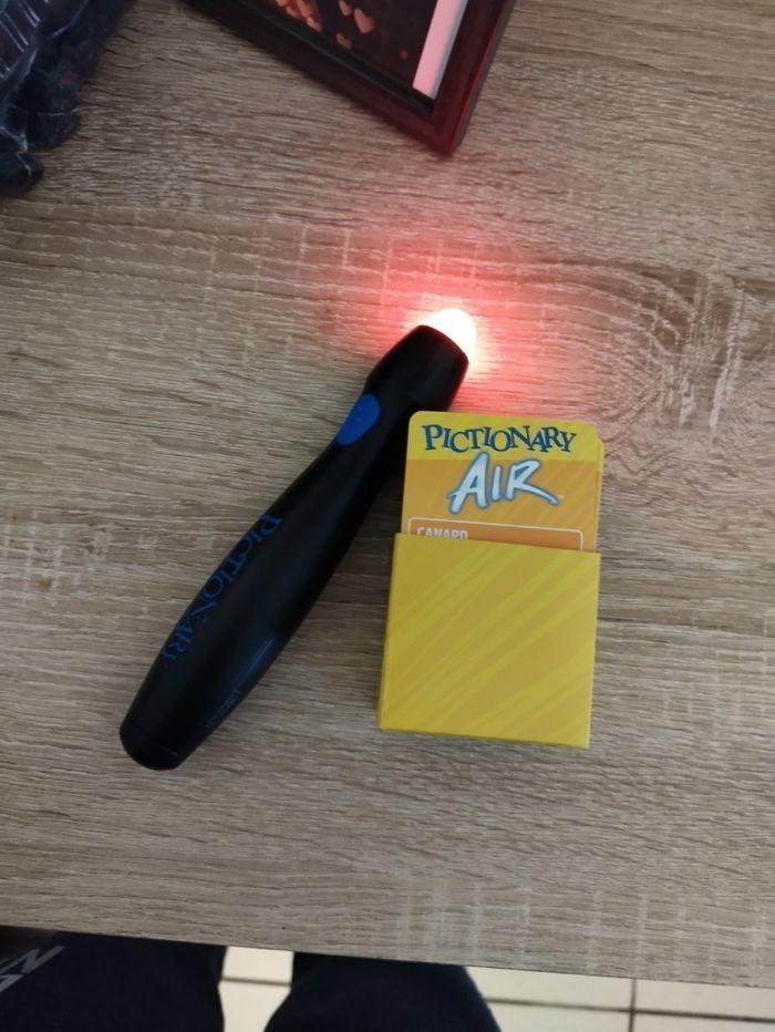 Pictionary air