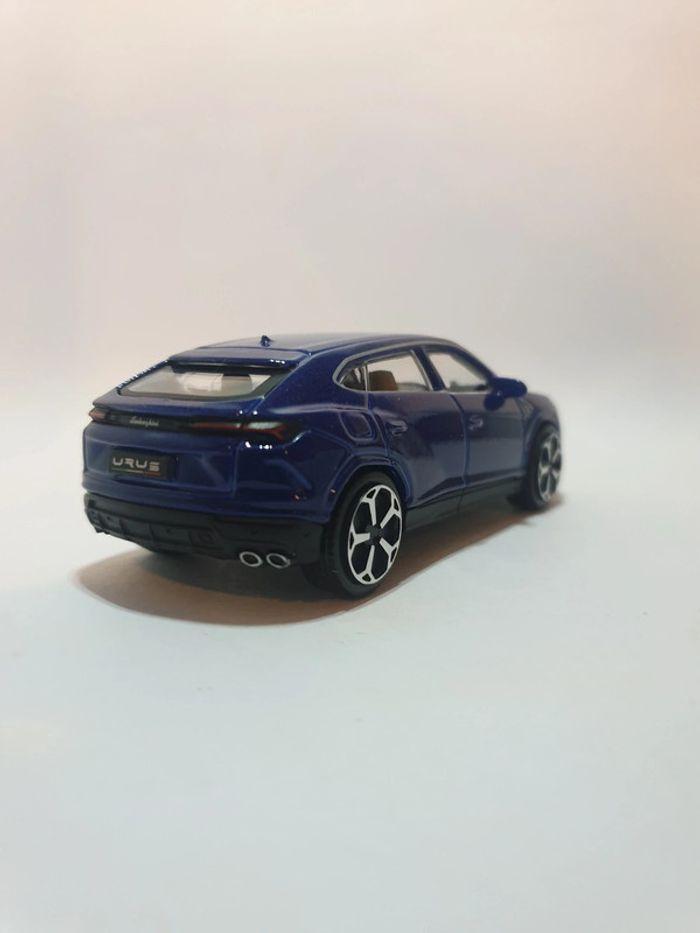 Lamborghini Urus 1/43 Bleu - Burago - photo numéro 10