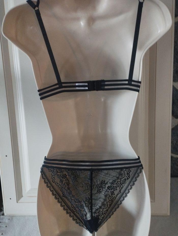 Ensemble de lingerie neuf triangle sans armatures S pour le haut et M pour le bas - photo numéro 5