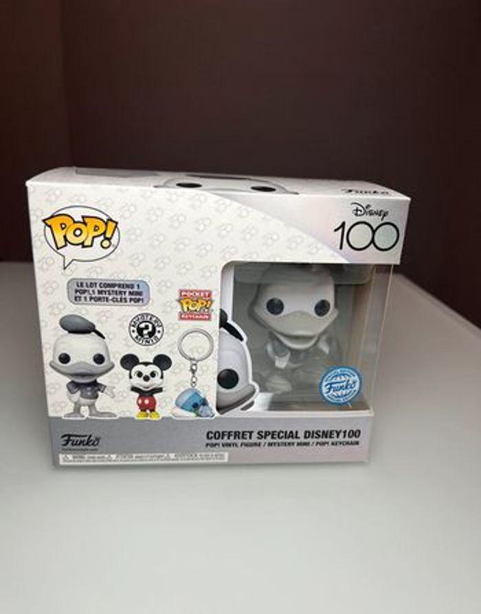 Funko pop 1309 Donald Coffret Spécial Disney 100 ans - photo numéro 1