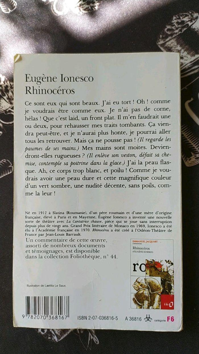 Livre rhinocéros - photo numéro 2