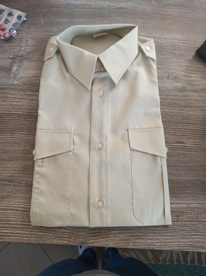 Chemise manches longues militaire T 40 - photo numéro 1