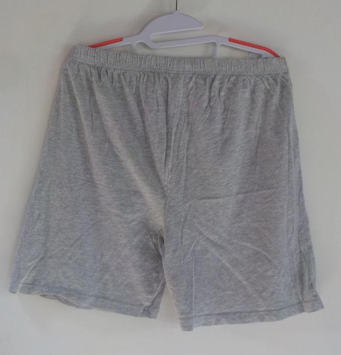 SHORT HOMME GRIS TAILLE XL - photo numéro 1