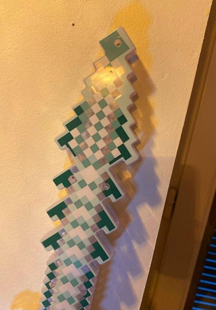 Épée minecraft verte qui s'allume - photo numéro 2