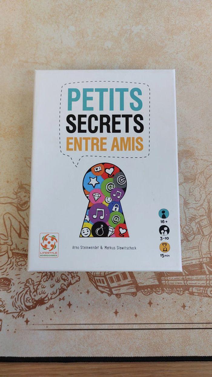 Petits Secrets entre Amis - photo numéro 1