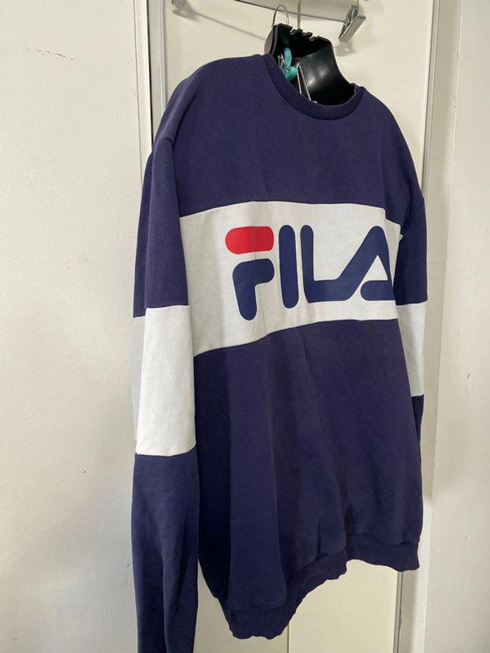 Pull FILA . Taille L - photo numéro 3