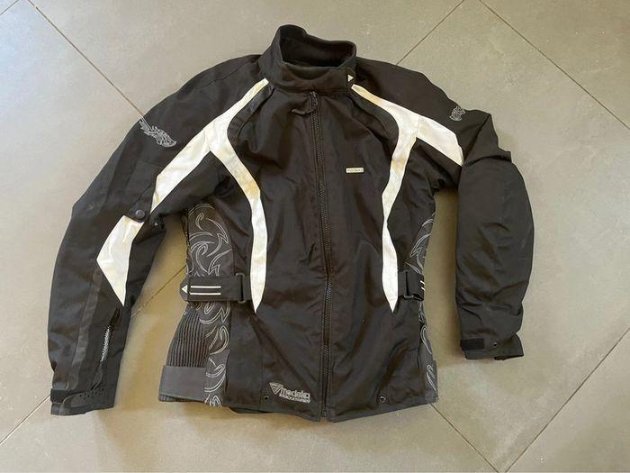 Veste de moto - photo numéro 1