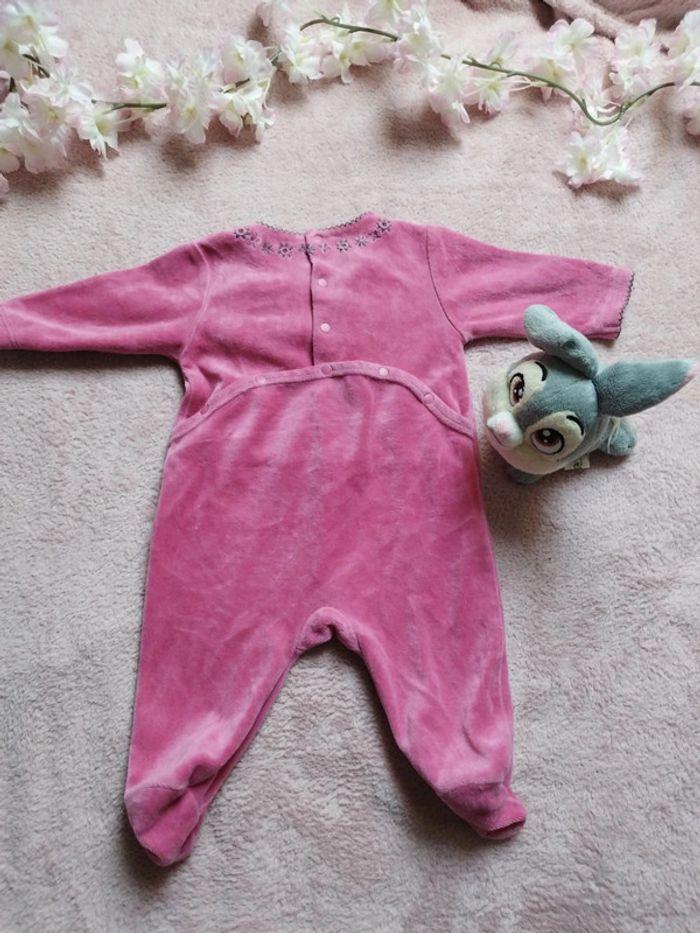 Très beau pyjama velours dpam 1 mois - photo numéro 4