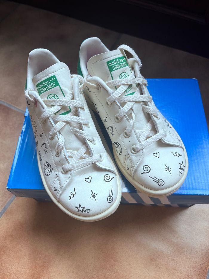 Baskets Stan smith taille 28 - photo numéro 1