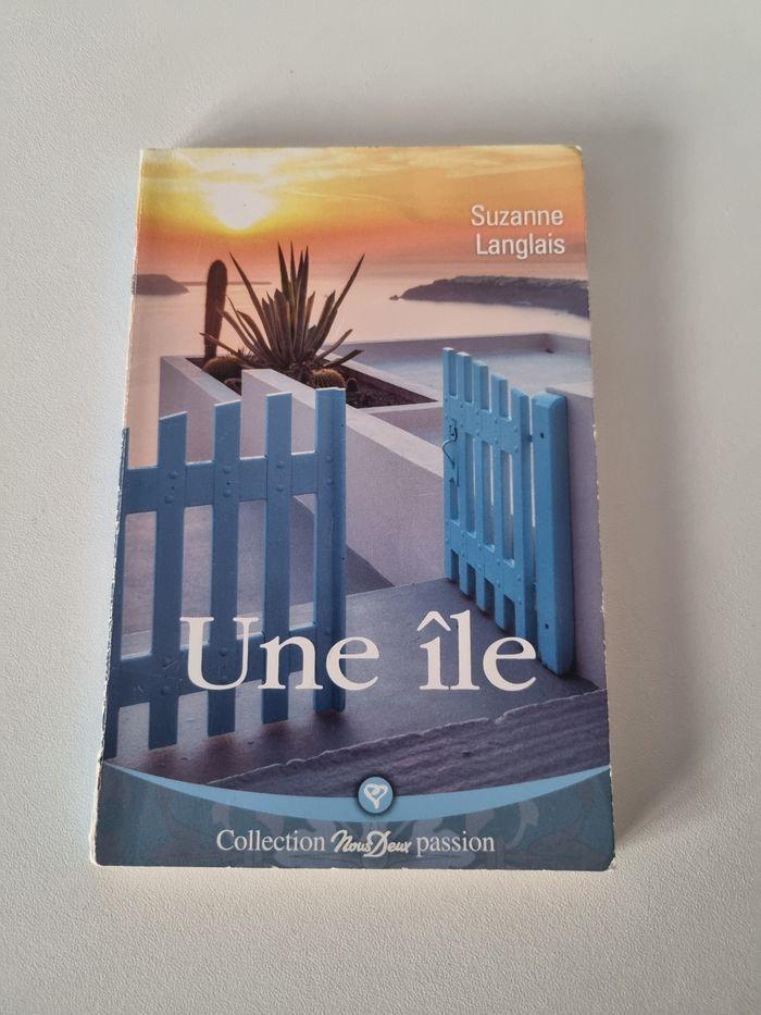 Livre une île - photo numéro 1