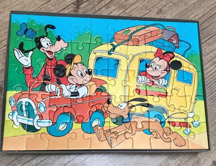 Puzzle Disney 50 pièces avec Mickey, Minnie, Dingo et Pluto - photo numéro 2