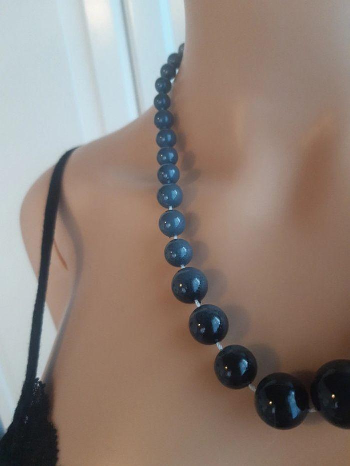 Collier de perles en dégradé de noir avec des perles de la marque Claire's - photo numéro 8