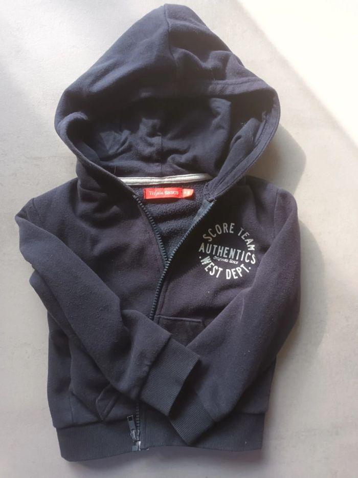 Veste à capuche 3 ans