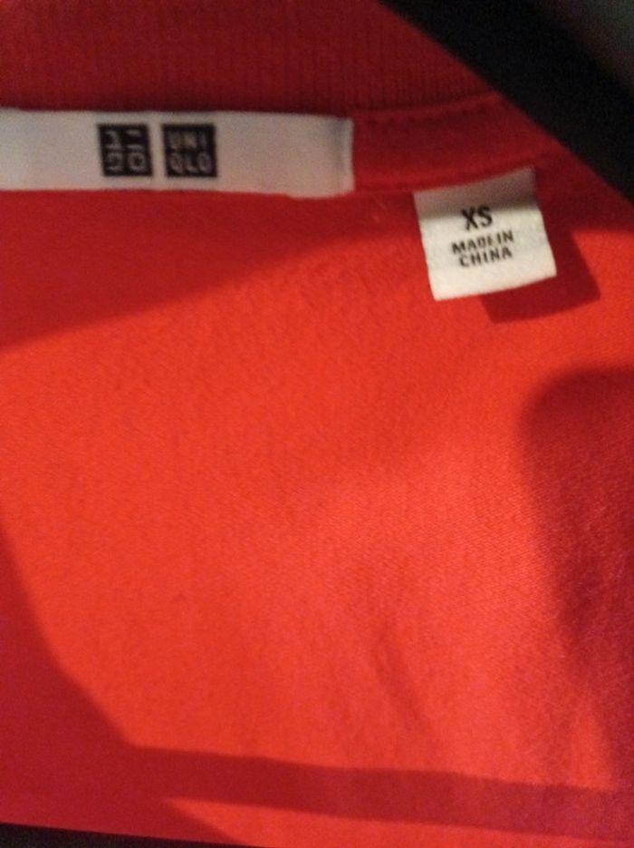 Polo rouge et blanc Uniqlo - photo numéro 6