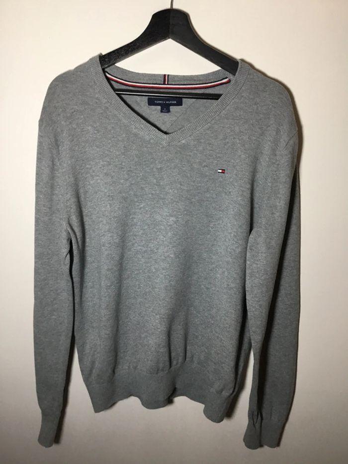 Pull col V pour homme Tommy Hilfiger gris chiné taille M 083 - photo numéro 1