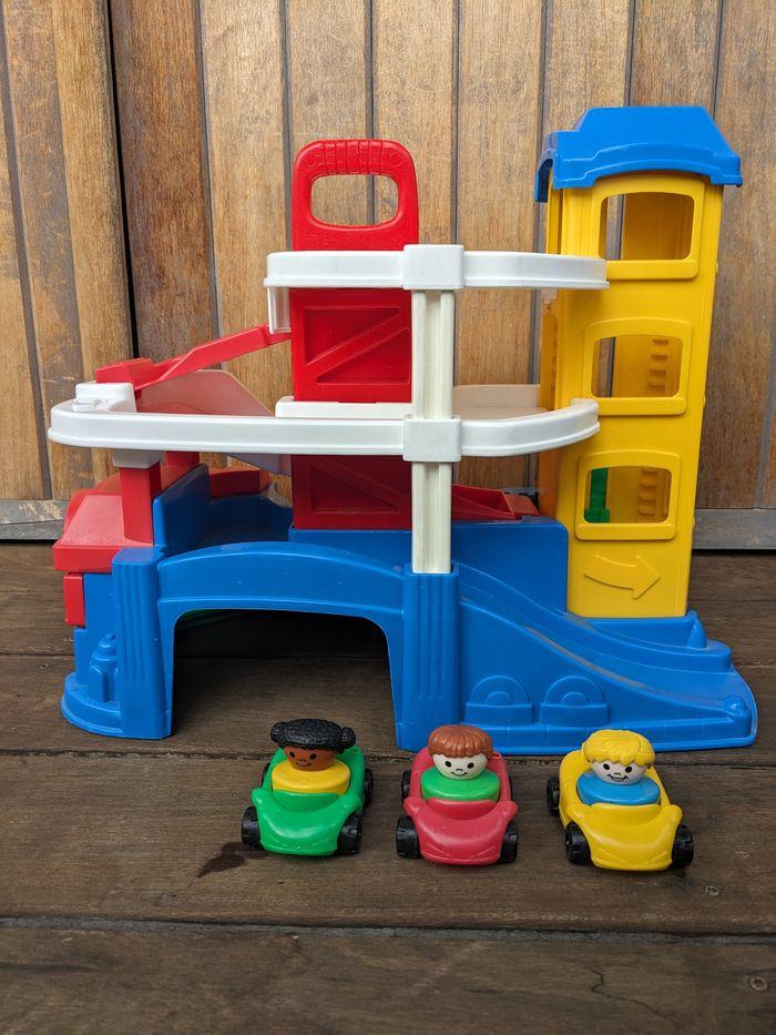 Garage Fisher Price - photo numéro 1