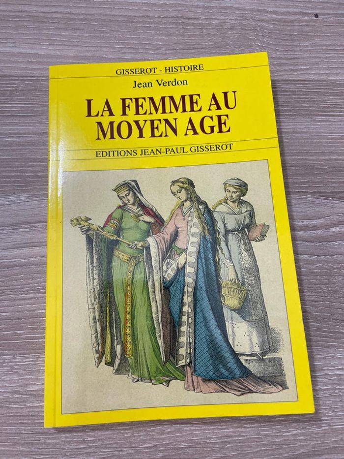 La femme au Moyen-Age - photo numéro 1