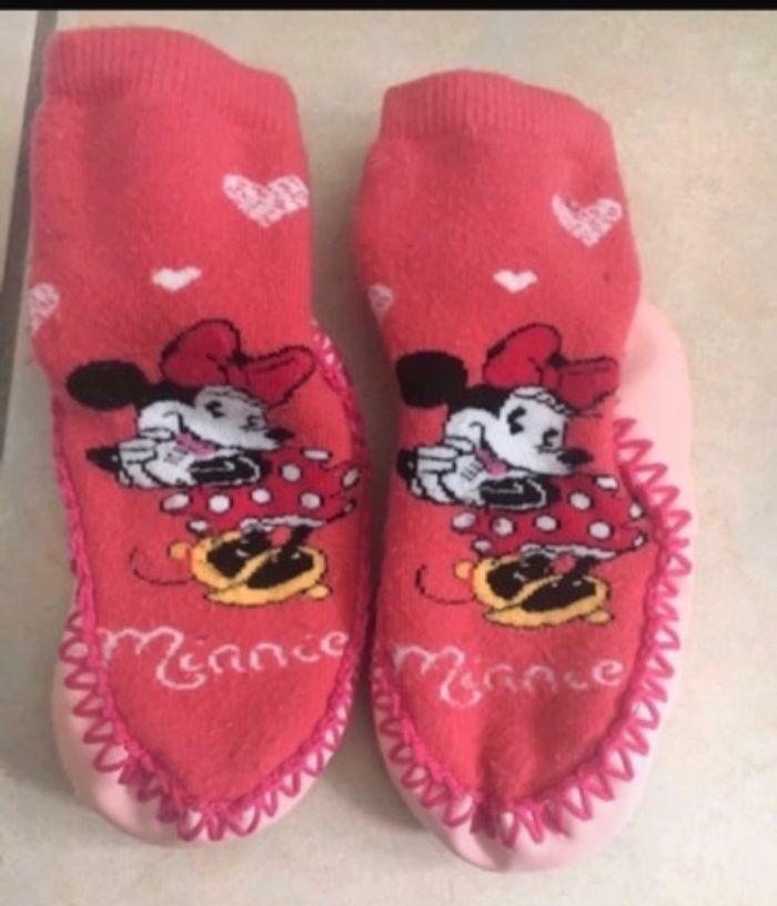 Chaussons chaussettes minnie Disney t21-22 - photo numéro 1